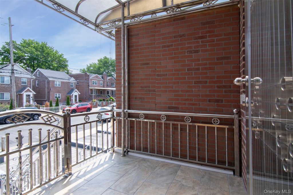 2533 Tenbroeck Avenue, Bronx, NY 10469 — photo 4