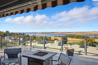 372 Harbor Blvd., Burbank, WA 99323