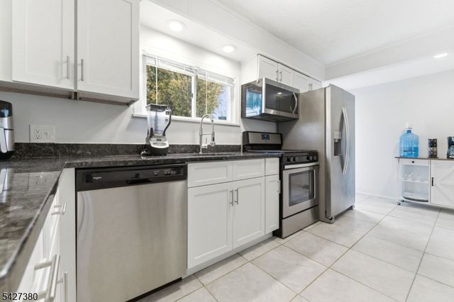 107 Belt Rd, Phillipsburg Town, NJ 08865
