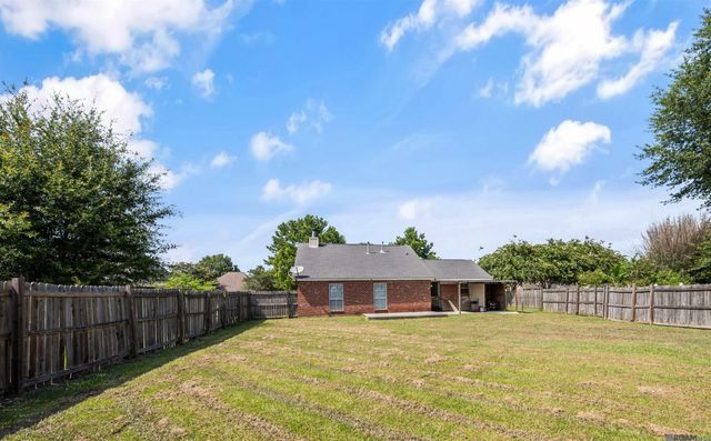 10036 Chapel Hill Dr, Denham Springs, LA 70706