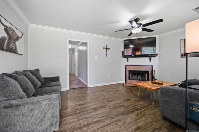 10036 Chapel Hill Dr, Denham Springs, LA 70706
