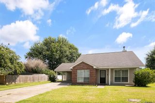 10036 Chapel Hill Dr, Denham Springs, LA 70706