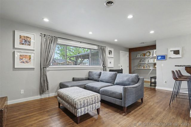 6716 E 26th Avenue, Tulsa, OK 74129