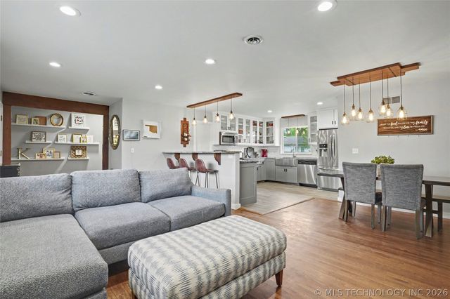 6716 E 26th Avenue, Tulsa, OK 74129