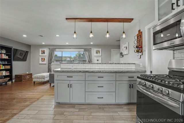 6716 E 26th Avenue, Tulsa, OK 74129