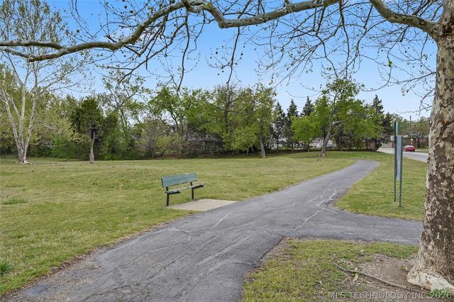 6716 E 26th Avenue, Tulsa, OK 74129