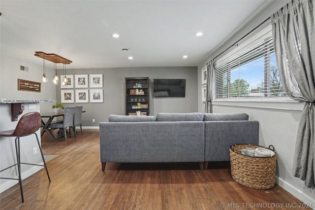 6716 E 26th Avenue, Tulsa, OK 74129