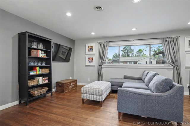 6716 E 26th Avenue, Tulsa, OK 74129