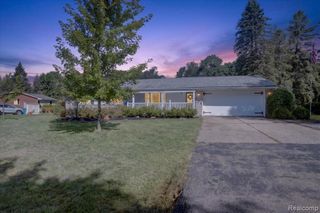 1910 Alton Circle, Commerce Twp, MI 48390