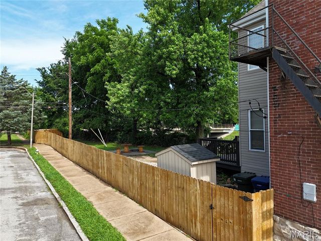 1829 Oregon Avenue, St Louis, MO 63104