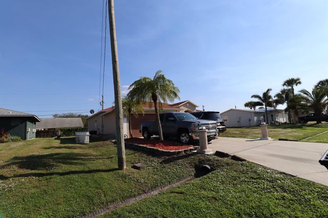 2241 SW Matheson Terrace, Port St Lucie, FL 34953