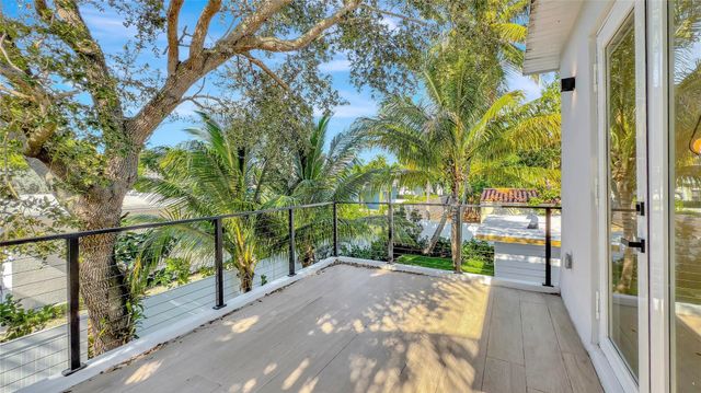 729 NE 17th Terrace, Fort Lauderdale, FL 33304