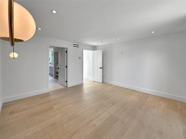 729 NE 17th Terrace, Fort Lauderdale, FL 33304