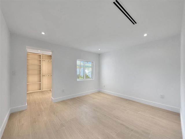 729 NE 17th Terrace, Fort Lauderdale, FL 33304
