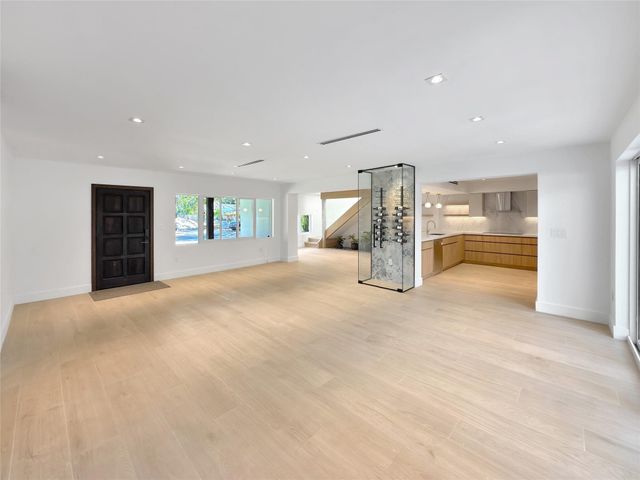 729 NE 17th Terrace, Fort Lauderdale, FL 33304