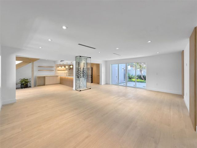 729 NE 17th Terrace, Fort Lauderdale, FL 33304