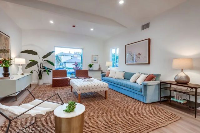 4016 6th Avenue, Leimert Park, CA 90008