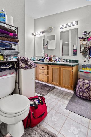 65115 N 56th Pr Ne, Benton City, WA 99320