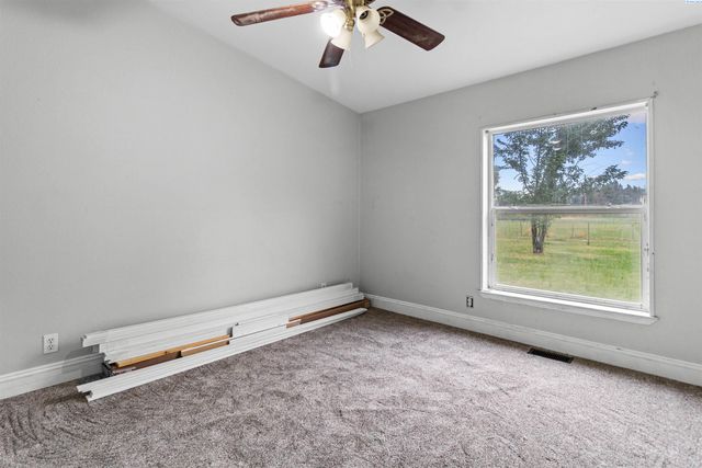 65115 N 56th Pr Ne, Benton City, WA 99320