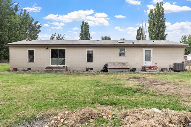 65115 N 56th Pr Ne, Benton City, WA 99320