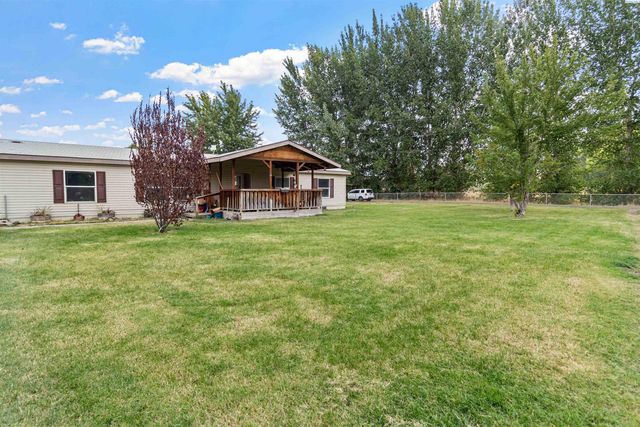 65115 N 56th Pr Ne, Benton City, WA 99320