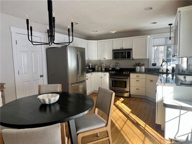 7788 Ravenswood Lane, Manlius, NY 13104