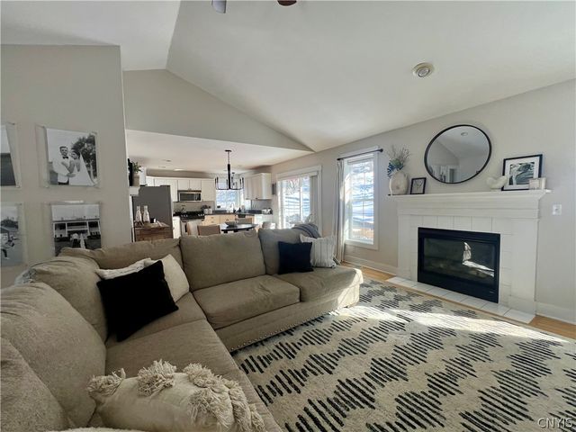 7788 Ravenswood Lane, Manlius, NY 13104