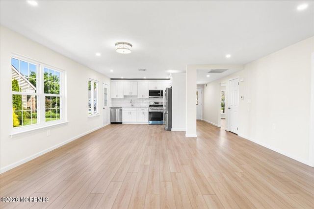 10 Saint Paul Place, Manchester, NJ 08759