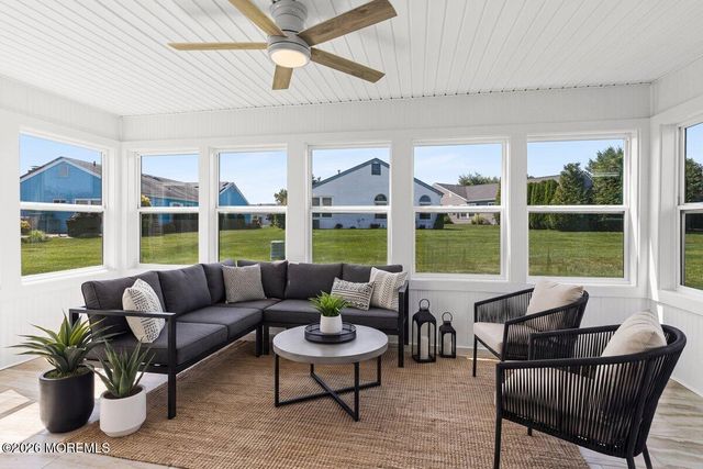 10 Saint Paul Place, Manchester, NJ 08759