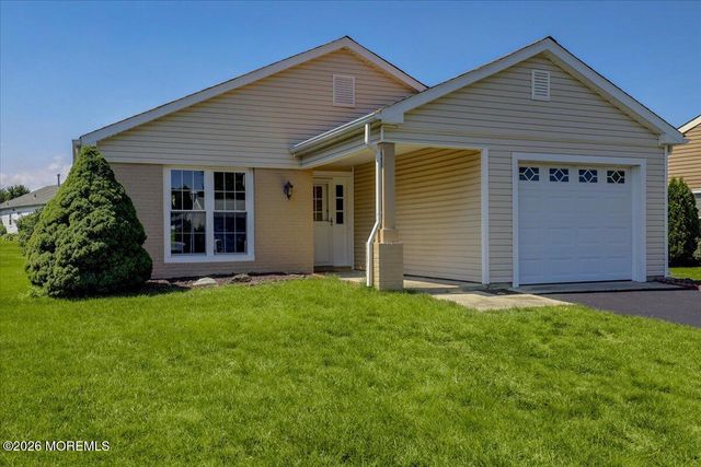 10 Saint Paul Place, Manchester, NJ 08759