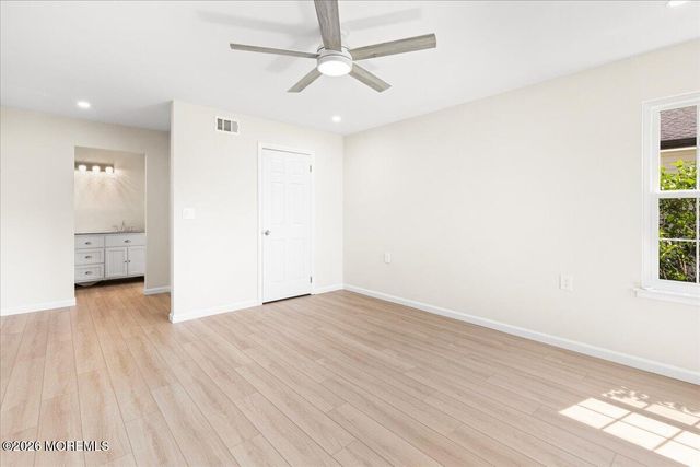 10 Saint Paul Place, Manchester, NJ 08759