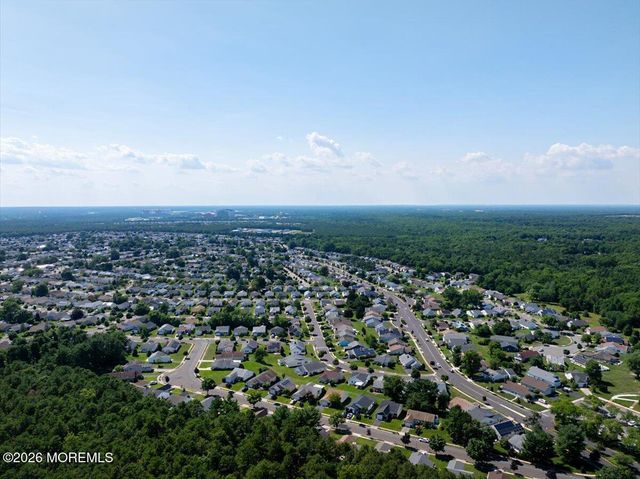10 Saint Paul Place, Manchester, NJ 08759
