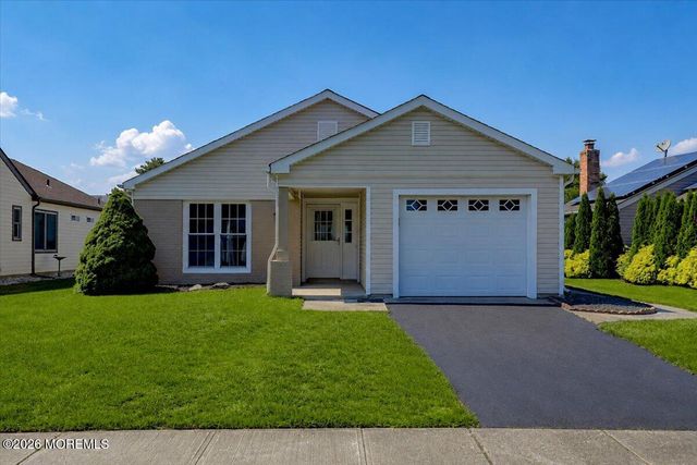 10 Saint Paul Place, Manchester, NJ 08759