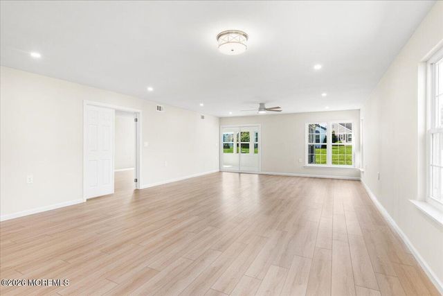10 Saint Paul Place, Manchester, NJ 08759