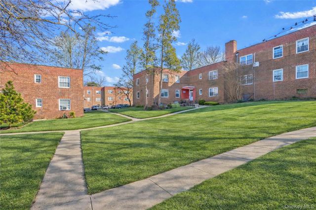 78-15 138th Street 35E, Flushing, NY 11367