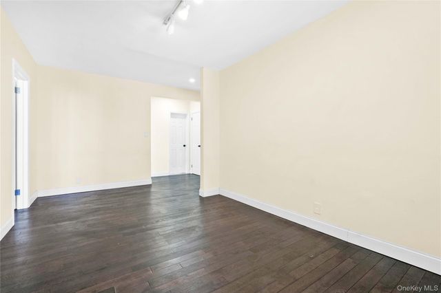 78-15 138th Street 35E, Flushing, NY 11367