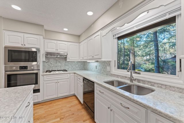 33 Thunderbird Circle, Pinehurst, NC 28374