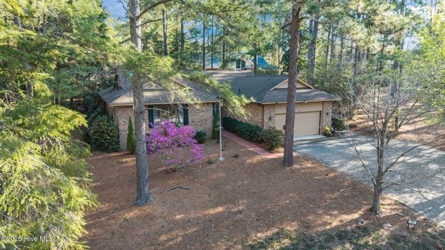 33 Thunderbird Circle, Pinehurst, NC 28374
