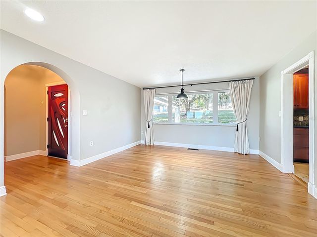 2400 TOPPING PLACE, Eustis, FL 32726