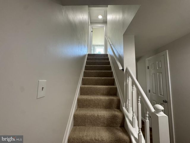13 CROWN CIR, Dover, DE 19901