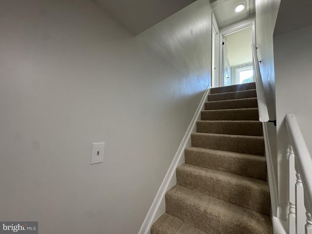 13 CROWN CIR, Dover, DE 19901