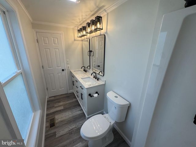 13 CROWN CIR, Dover, DE 19901
