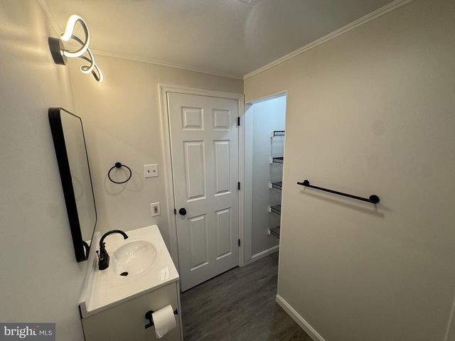 13 CROWN CIR, Dover, DE 19901