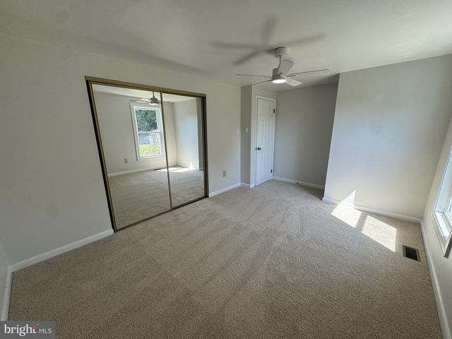 13 CROWN CIR, Dover, DE 19901
