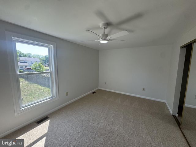 13 CROWN CIR, Dover, DE 19901