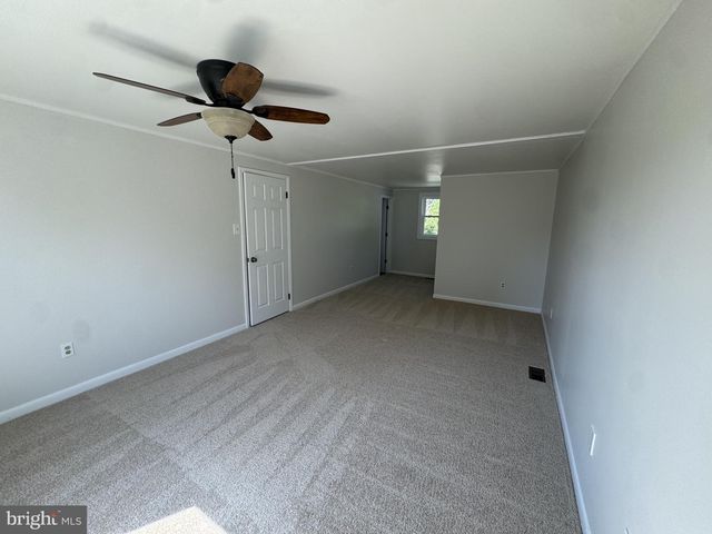 13 CROWN CIR, Dover, DE 19901