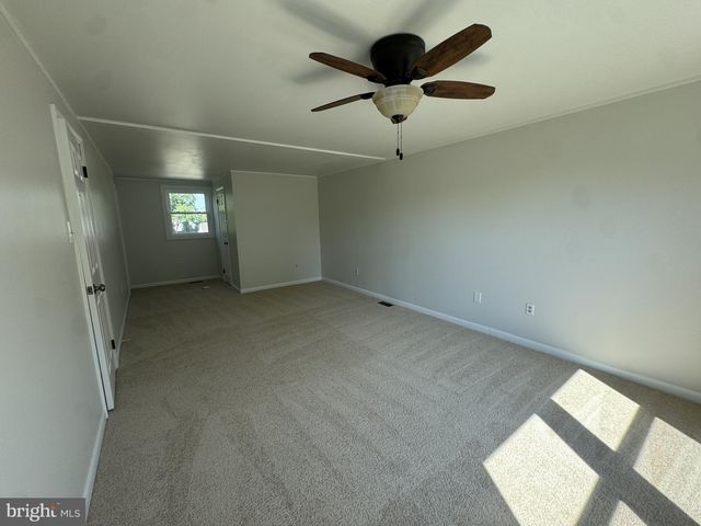 13 CROWN CIR, Dover, DE 19901
