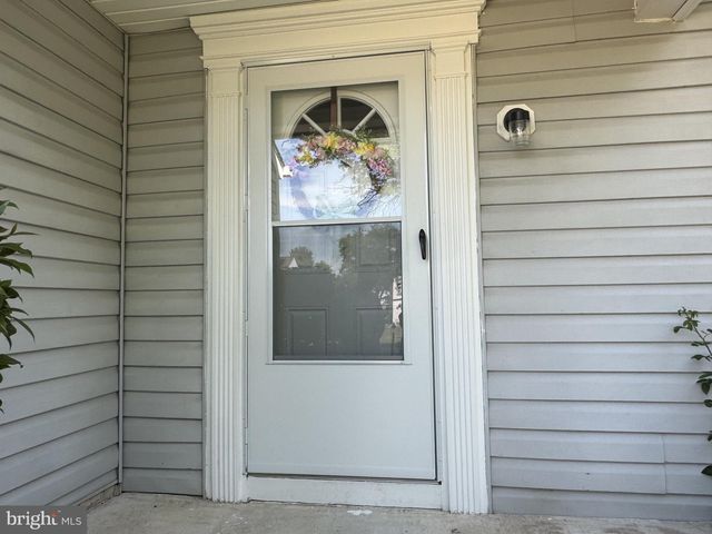 13 CROWN CIR, Dover, DE 19901