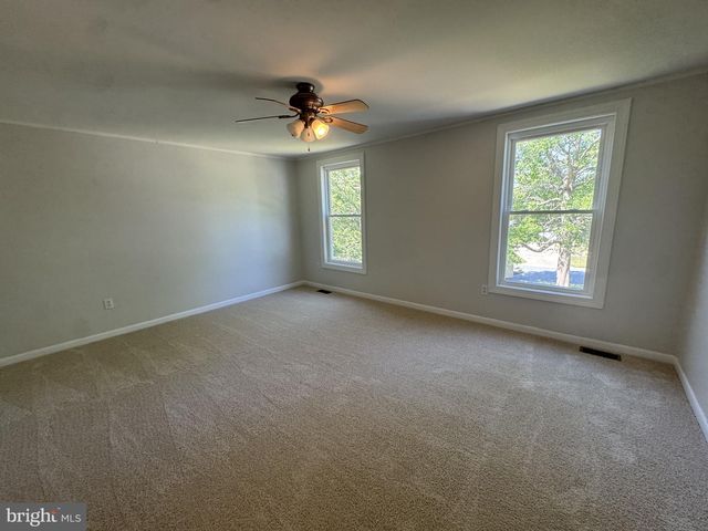 13 CROWN CIR, Dover, DE 19901