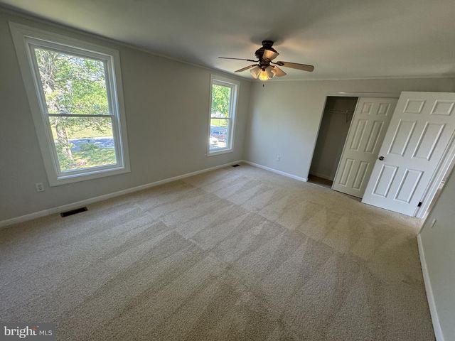13 CROWN CIR, Dover, DE 19901